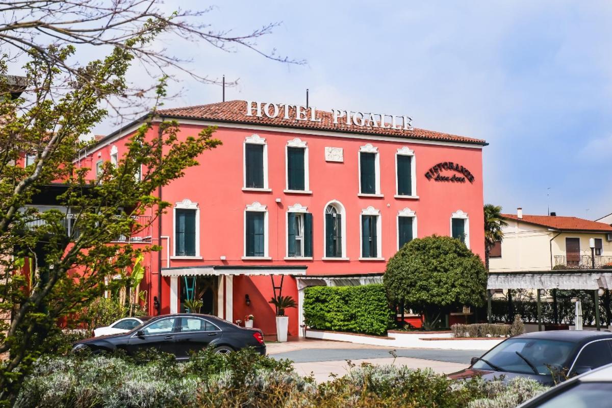 Hotel Villa Pigalle Tezze sul Brenta Luaran gambar