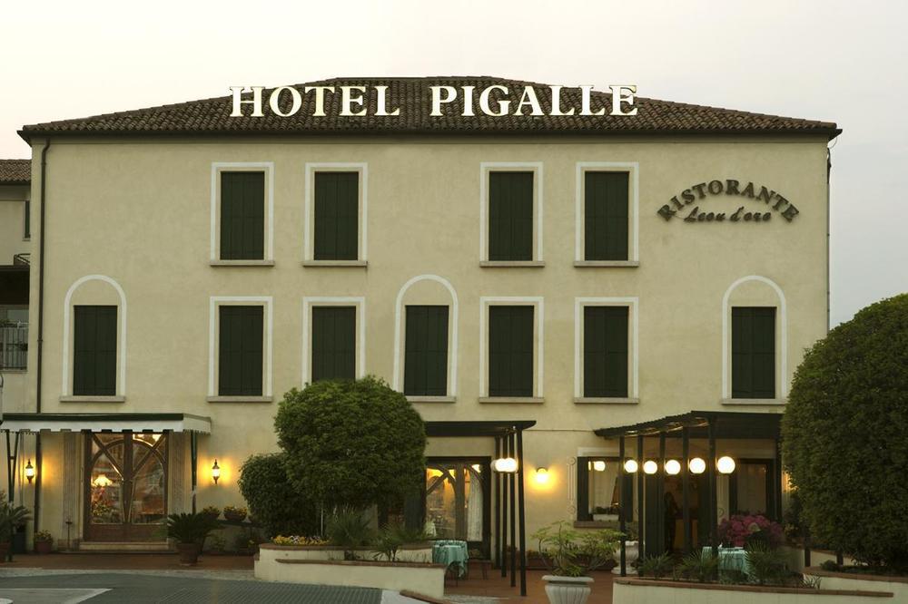 Hotel Villa Pigalle Tezze sul Brenta Luaran gambar