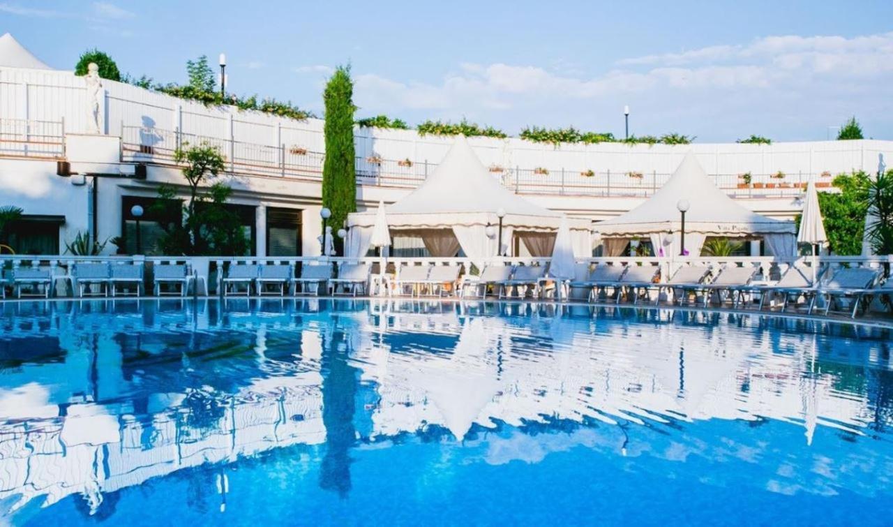 Hotel Villa Pigalle Tezze sul Brenta Luaran gambar