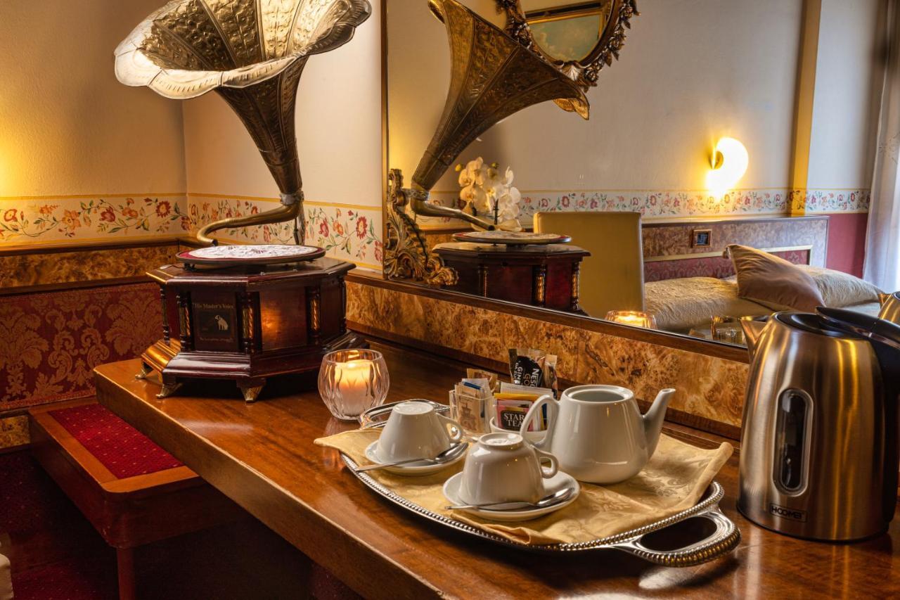 Hotel Villa Pigalle Tezze sul Brenta Luaran gambar