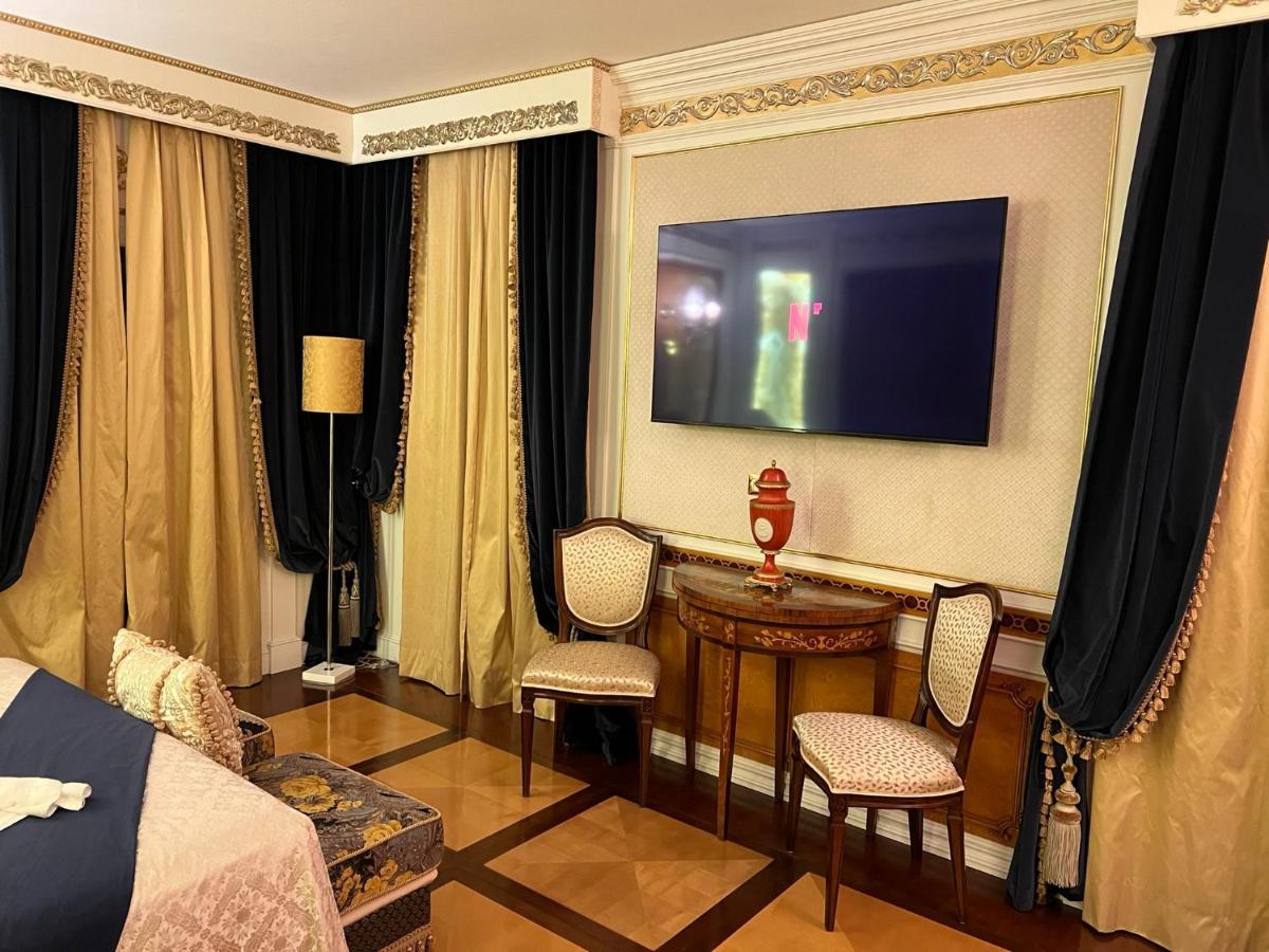 Hotel Villa Pigalle Tezze sul Brenta Luaran gambar